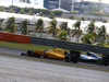 GP MALESIA, 02.10.2016 - Gara, Kevin Magnussen (DEN) Renault Sport F1 Team RS16 e Nico Rosberg (GER) Mercedes AMG F1 W07 Hybrid