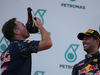 GP MALESIA, 02.10.2016 - Gara, Christian Horner (GBR), Red Bull Racing, Sporting Director drinks champagne with the shoe of Daniel Ricciardo (AUS) Red Bull Racing RB12