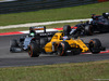 GP MALESIA, 02.10.2016 - Gara, Jolyon Palmer (GBR) Renault Sport F1 Team RS16 davanti a Nico Hulkenberg (GER) Sahara Force India F1 VJM09