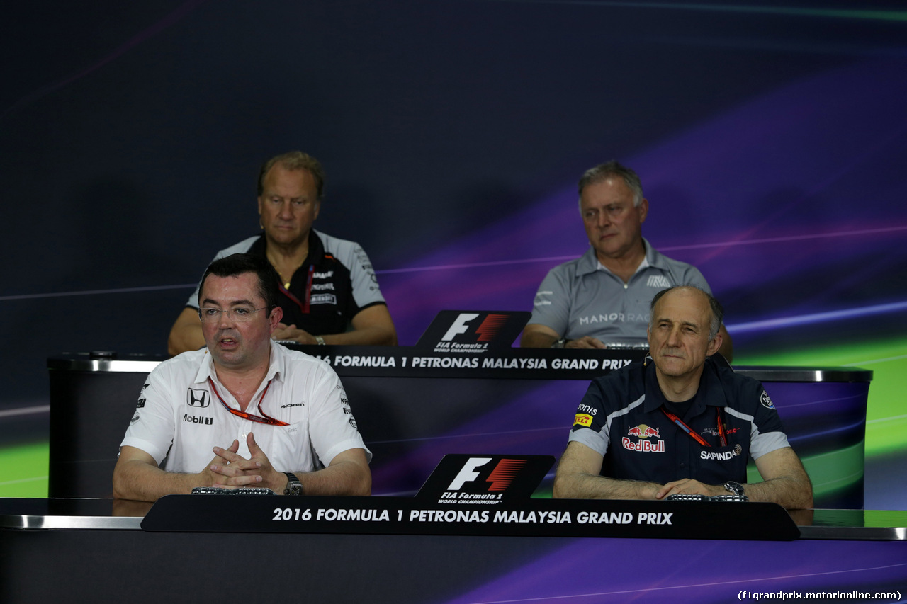 GP MALESIA, 30.09.2016 - Conferenza Stampa, (From back row (L to R)): Robert Fernley (GBR) Sahara Force India F1 Team Deputy Team Principal; Dave Ryan (NZL) Manor Racing Racing Director; Eric Boullier (FRA) McLaren Racing Director; Franz Tost (AUT) Scuderia Toro Rosso Team Principal.