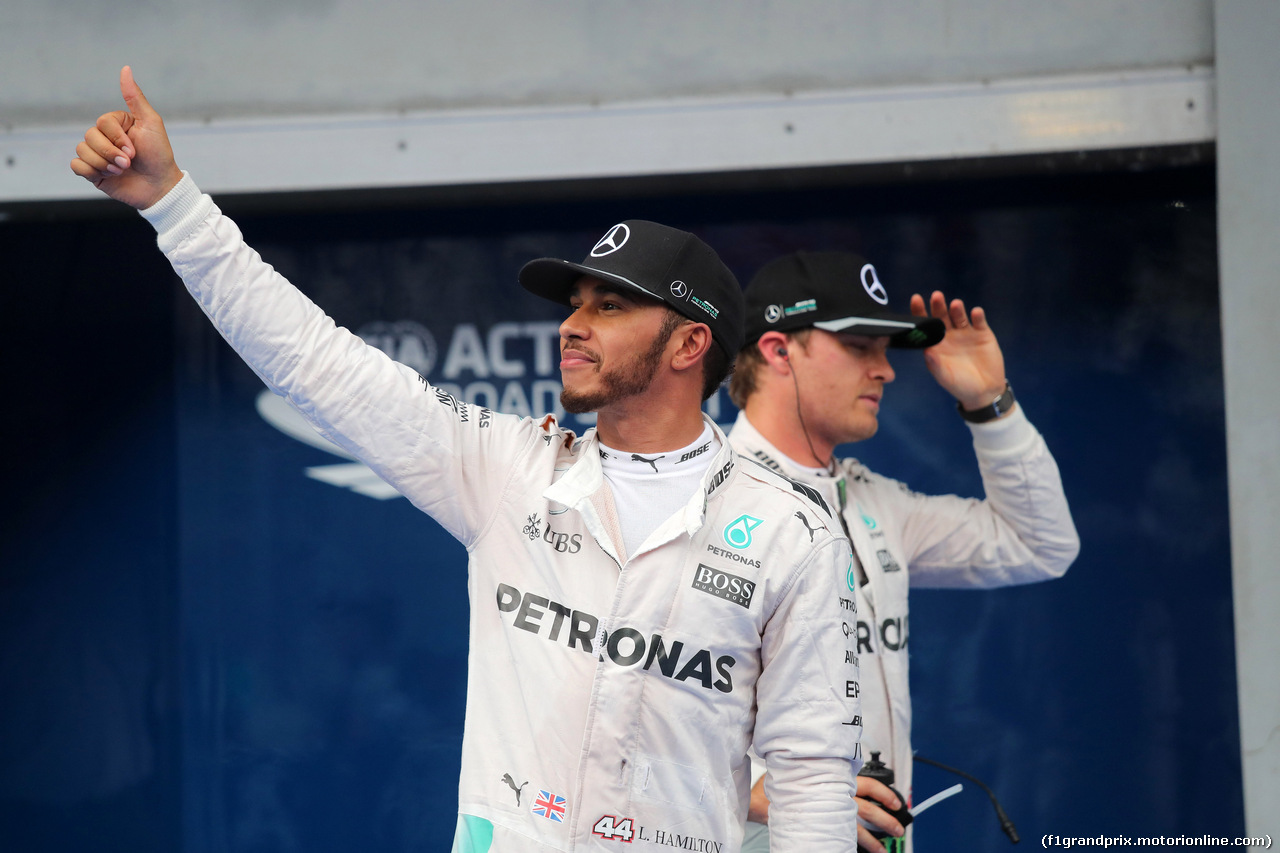 GP MALESIA, 01.10.2016 - Qualifiche, Lewis Hamilton (GBR) Mercedes AMG F1 W07 Hybrid pole position e secondo Nico Rosberg (GER) Mercedes AMG F1 W07 Hybrid