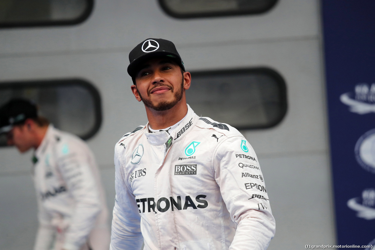 GP MALESIA, 01.10.2016 - Qualifiche, Lewis Hamilton (GBR) Mercedes AMG F1 W07 Hybrid pole position