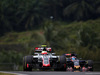 GP MALESIA, 01.10.2016 - Free Practice 3, Esteban Gutierrez (MEX) Haas F1 Team VF-16 e Daniil Kvyat (RUS) Scuderia Toro Rosso STR11