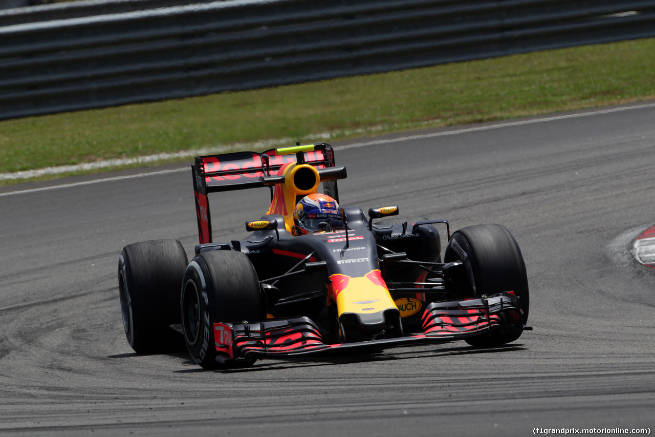 GP MALESIA, 30.09.2016 - Prove Libere 2, Max Verstappen (NED) Red Bull Racing RB12