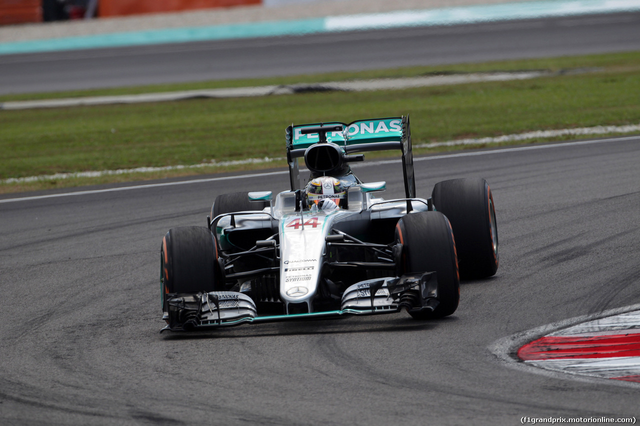 GP MALESIA, 30.09.2016 - Prove Libere 2, Lewis Hamilton (GBR) Mercedes AMG F1 W07 Hybrid