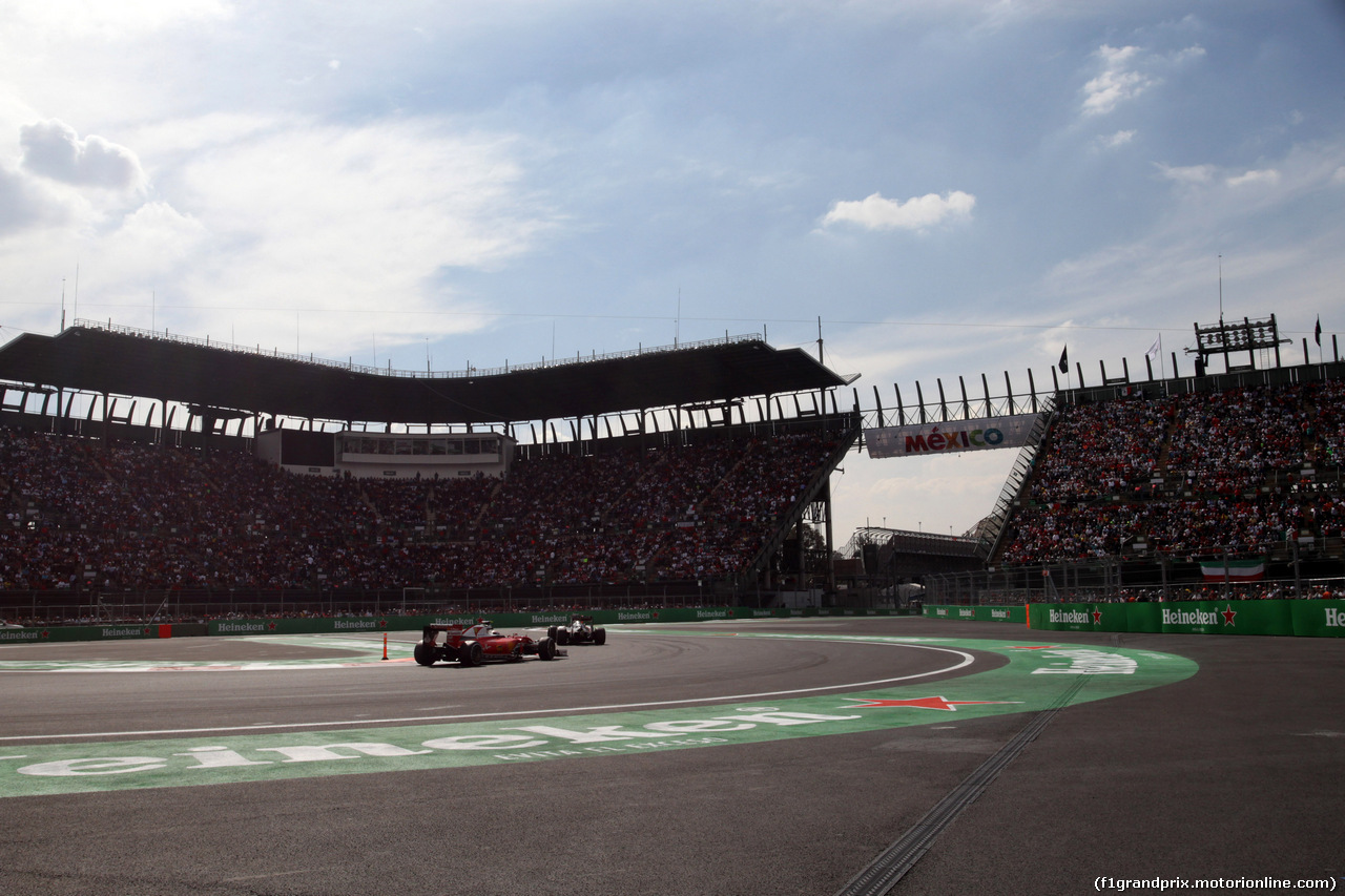 GP MESSICO, 30.10.2016 - Gara, Lewis Hamilton (GBR) Mercedes AMG F1 W07 Hybrid
