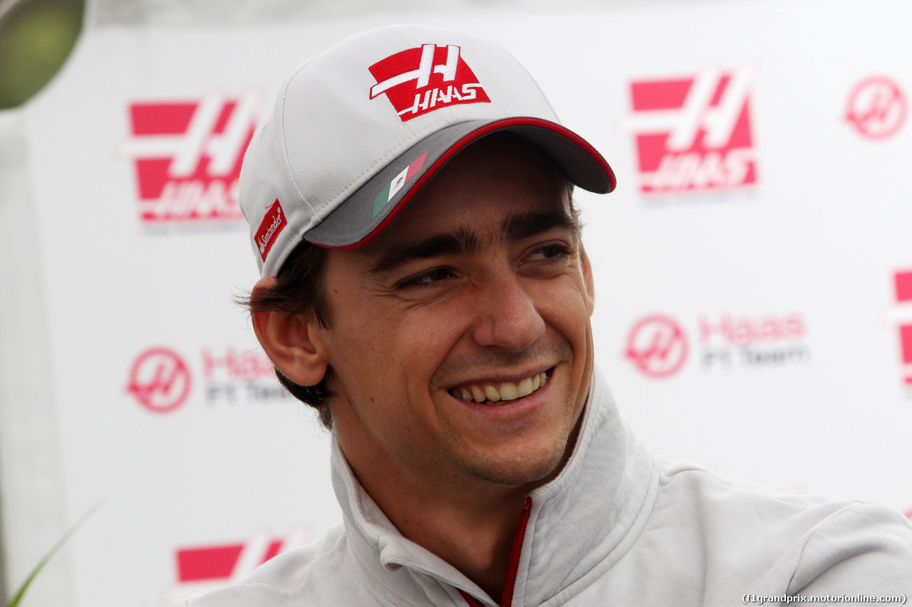 GP MESSICO, 27.10.2016 - Esteban Gutierrez (MEX) Haas F1 Team VF-16