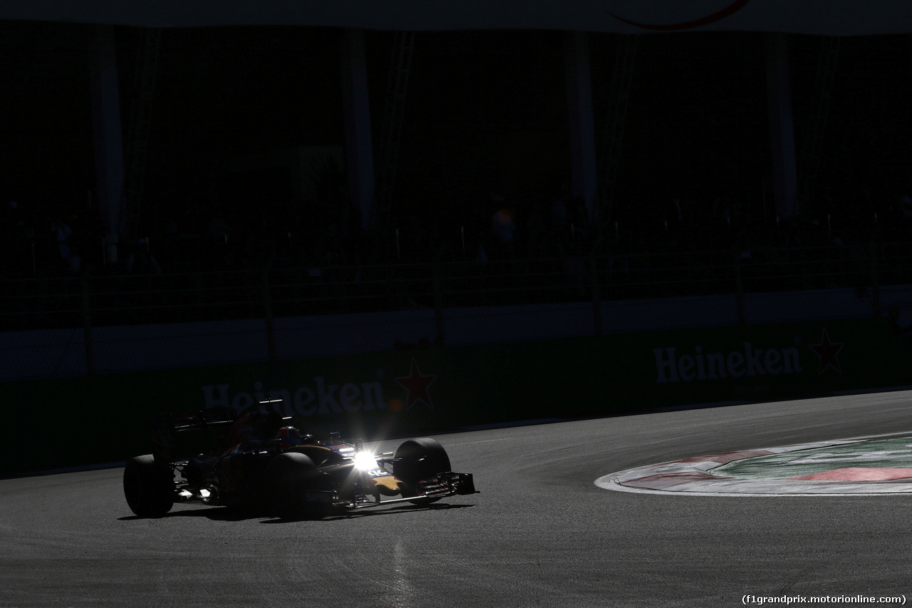 GP MESSICO, 29.10.2016 - Prove Libere 3, Daniil Kvyat (RUS) Scuderia Toro Rosso STR11