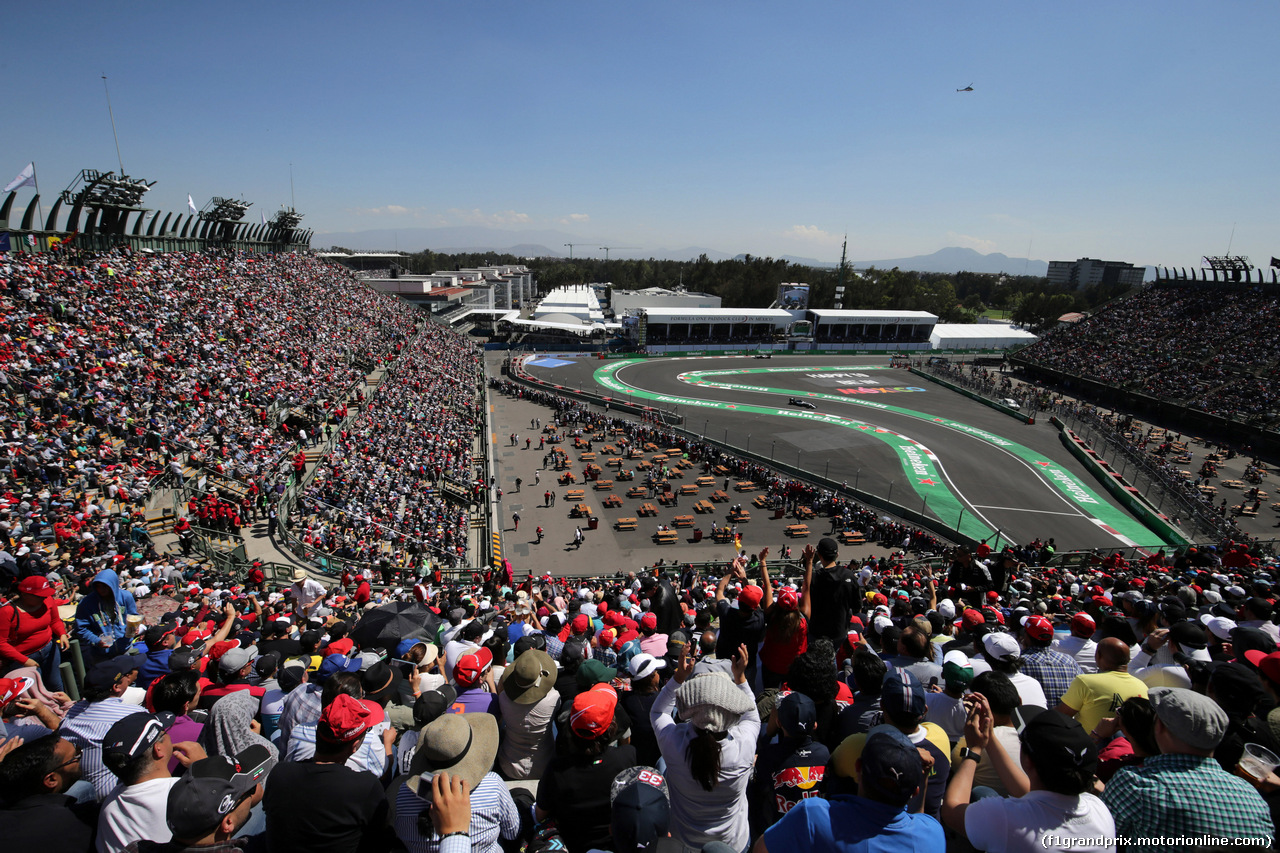 GP MESSICO, 29.10.2016 - Qualifiche, Lewis Hamilton (GBR) Mercedes AMG F1 W07 Hybrid