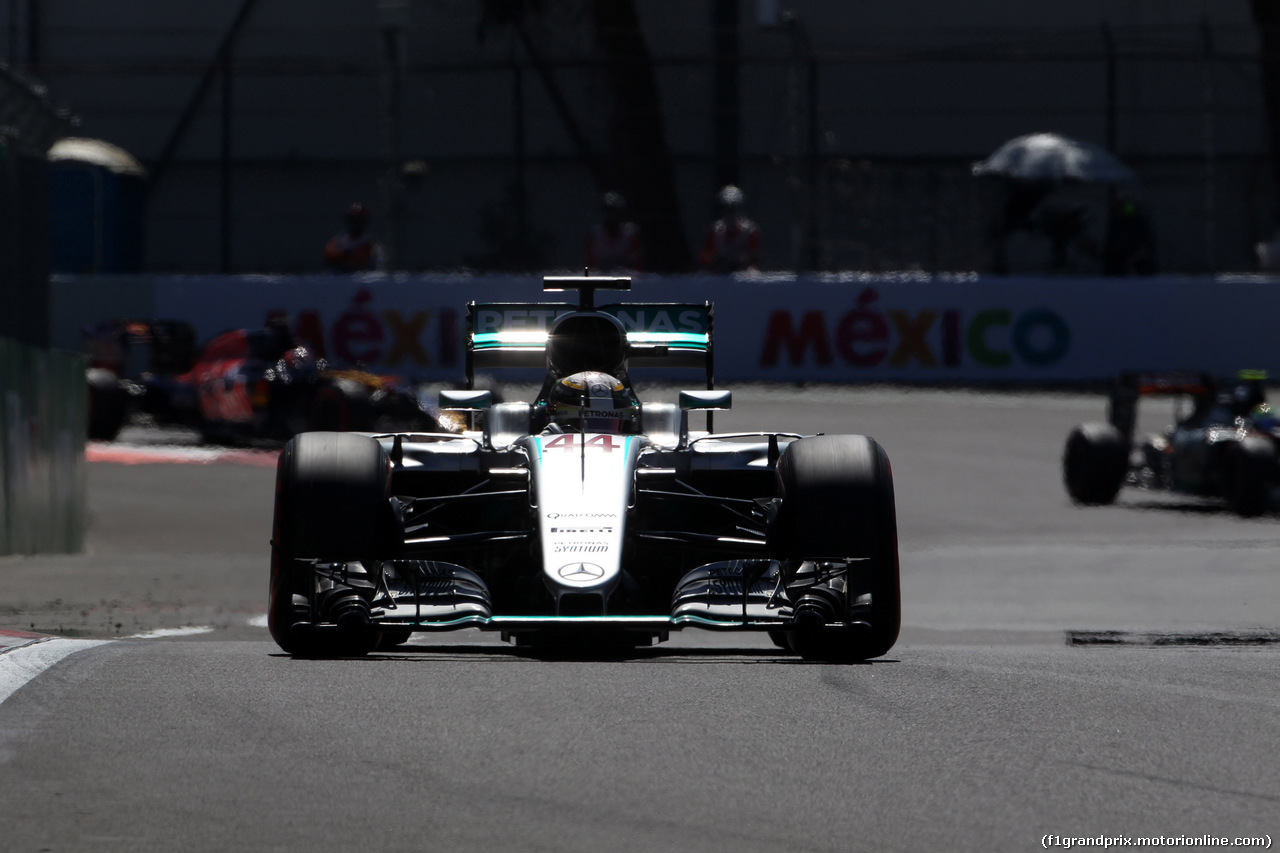 GP MESSICO, 29.10.2016 - Qualifiche, Lewis Hamilton (GBR) Mercedes AMG F1 W07 Hybrid