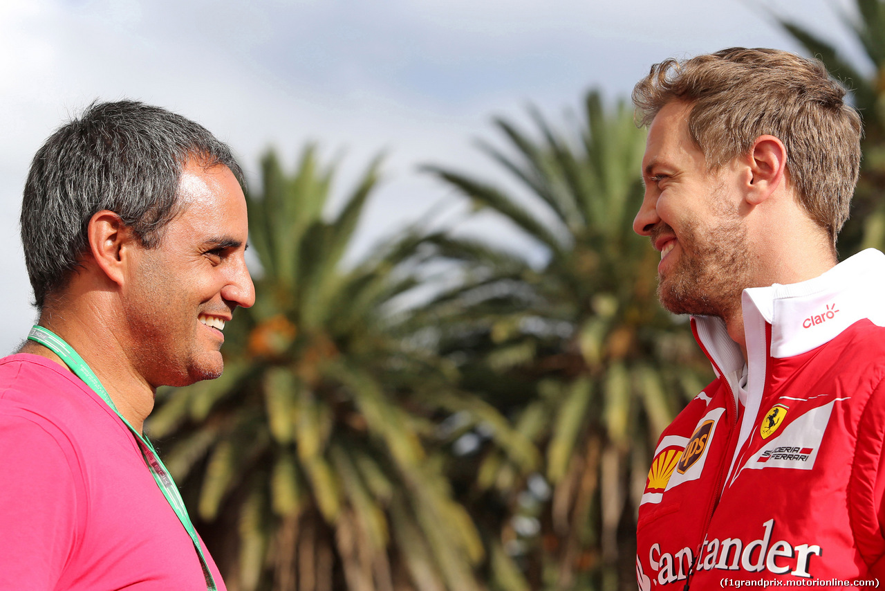 GP MESSICO, Juan Pablo Montoya (COL) e Sebastian Vettel (GER) Ferrari
27.10.2016.
