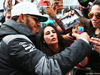 GP MESSICO, Lewis Hamilton (GBR) Mercedes AMG F1 with fans.
27.10.2016.