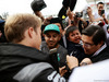GP MESSICO, Nico Rosberg (GER) Mercedes AMG F1 with fans.
27.10.2016.