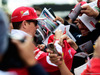 GP MESSICO, Kimi Raikkonen (FIN) Ferrari signs autographs for the fans.
27.10.2016.