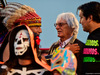 GP MESSICO, Bernie Ecclestone (GBR) with Mexican wrestlers.
27.10.2016.