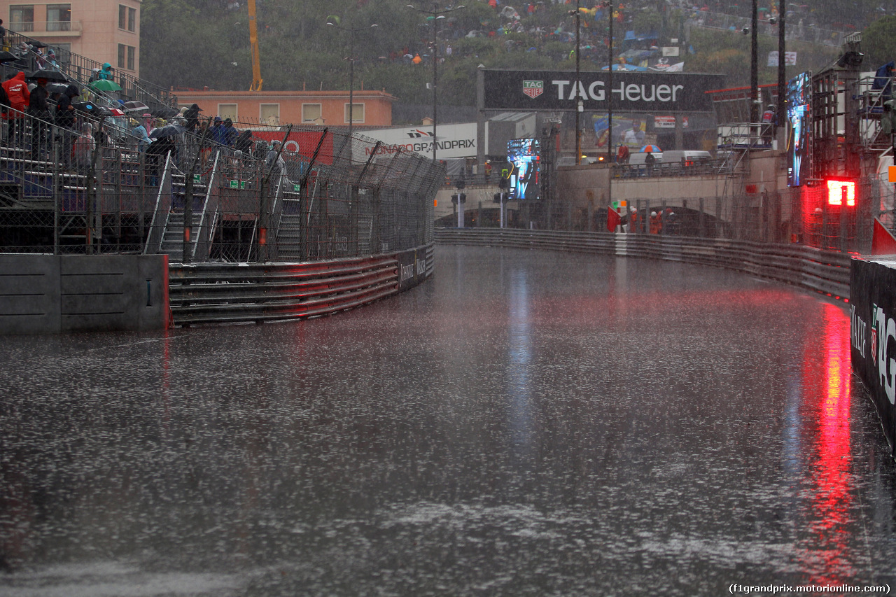 GP MONACO, 29.05.2016 - A wet e rainy track