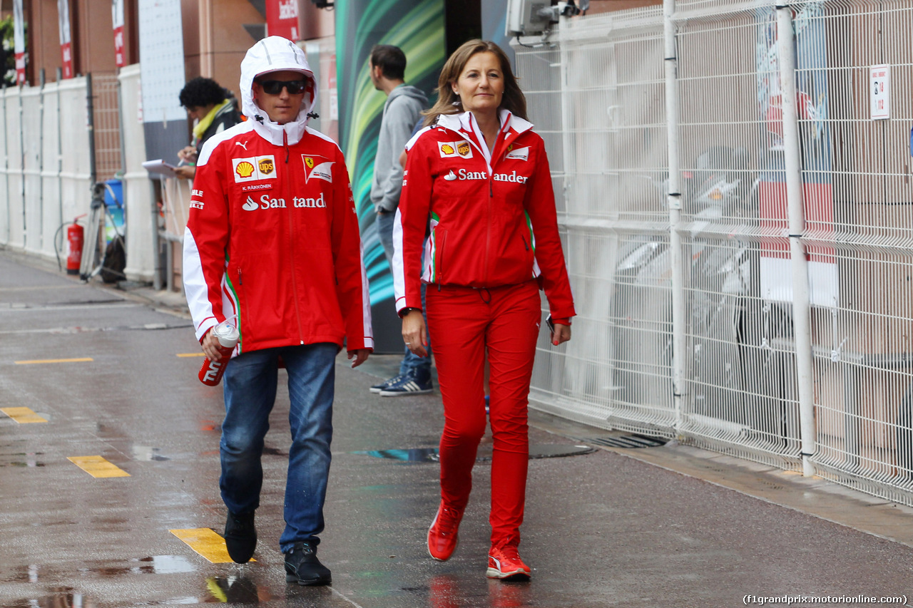 GP MONACO, 29.05.2016 - Kimi Raikkonen (FIN) Ferrari SF16-H e Stefania Boccoli (ITA) Ferrari PR Officer