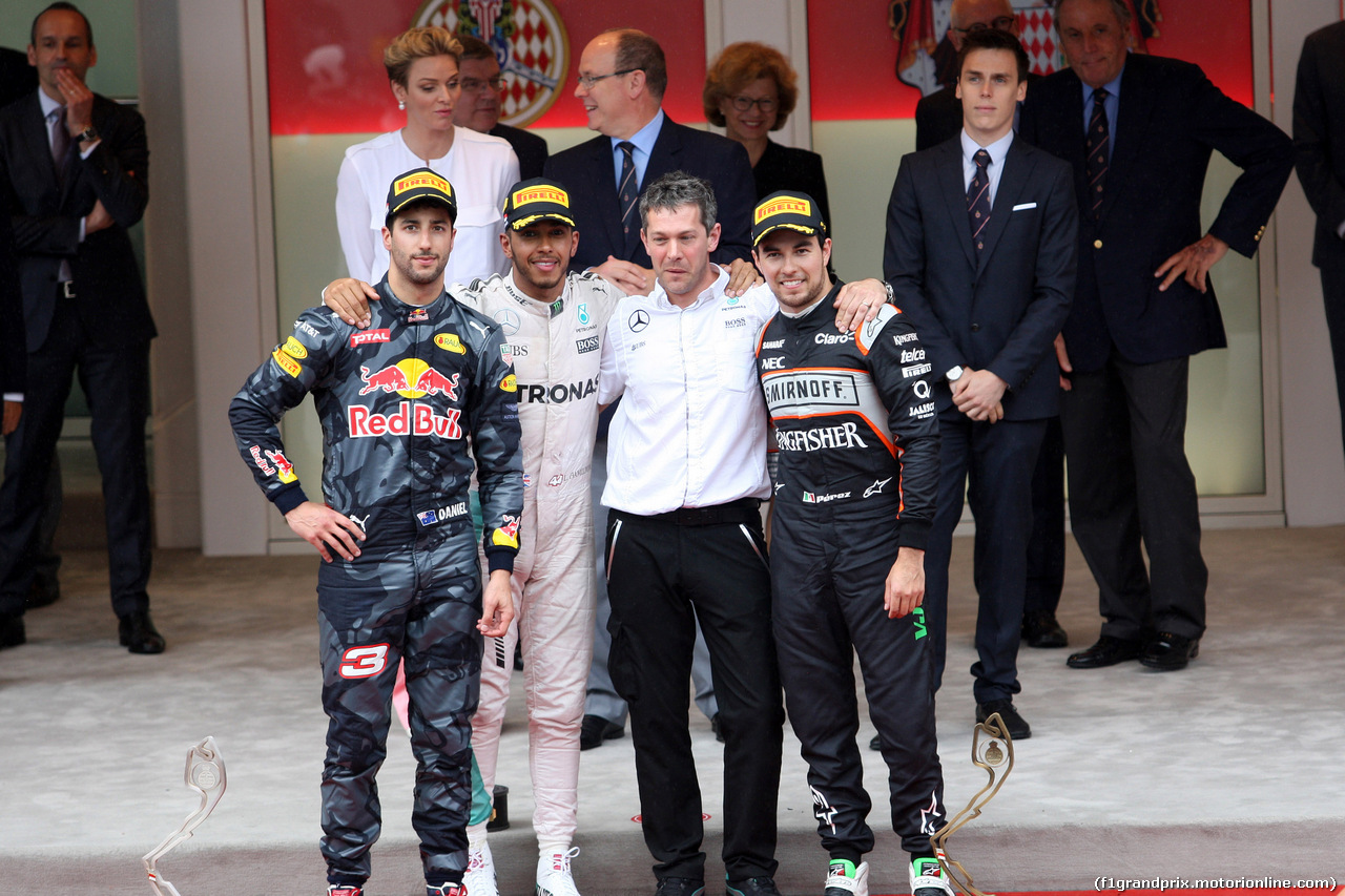 GP MONACO, 29.05.2016 - Gara, Lewis Hamilton (GBR) Mercedes AMG F1 W07 Hybrid vincitore, secondo Daniel Ricciardo (AUS) Red Bull Racing RB12 e terzo sSergio Perez (MEX) Sahara Force India F1 VJM09