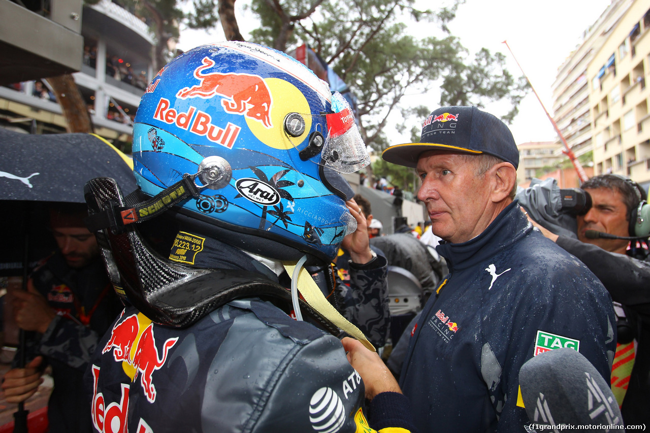GP MONACO, 29.05.2016 - Gara, Daniel Ricciardo (AUS) Red Bull Racing RB12 e Helmut Marko (AUT), Red Bull Racing, Red Bull Advisor