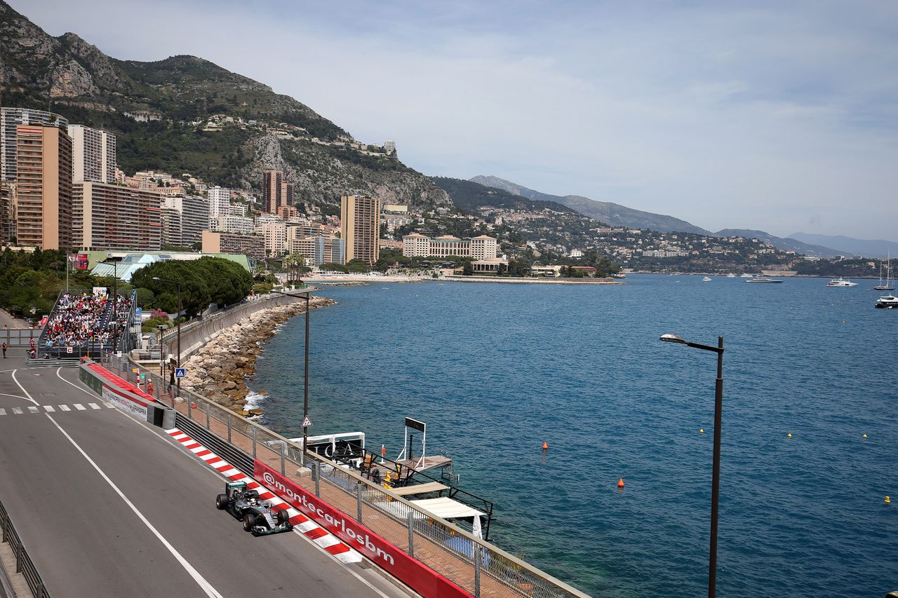 GP MONACO, 26.05.2016 - Prove Libere 1, Lewis Hamilton (GBR) Mercedes AMG F1 W07 Hybrid