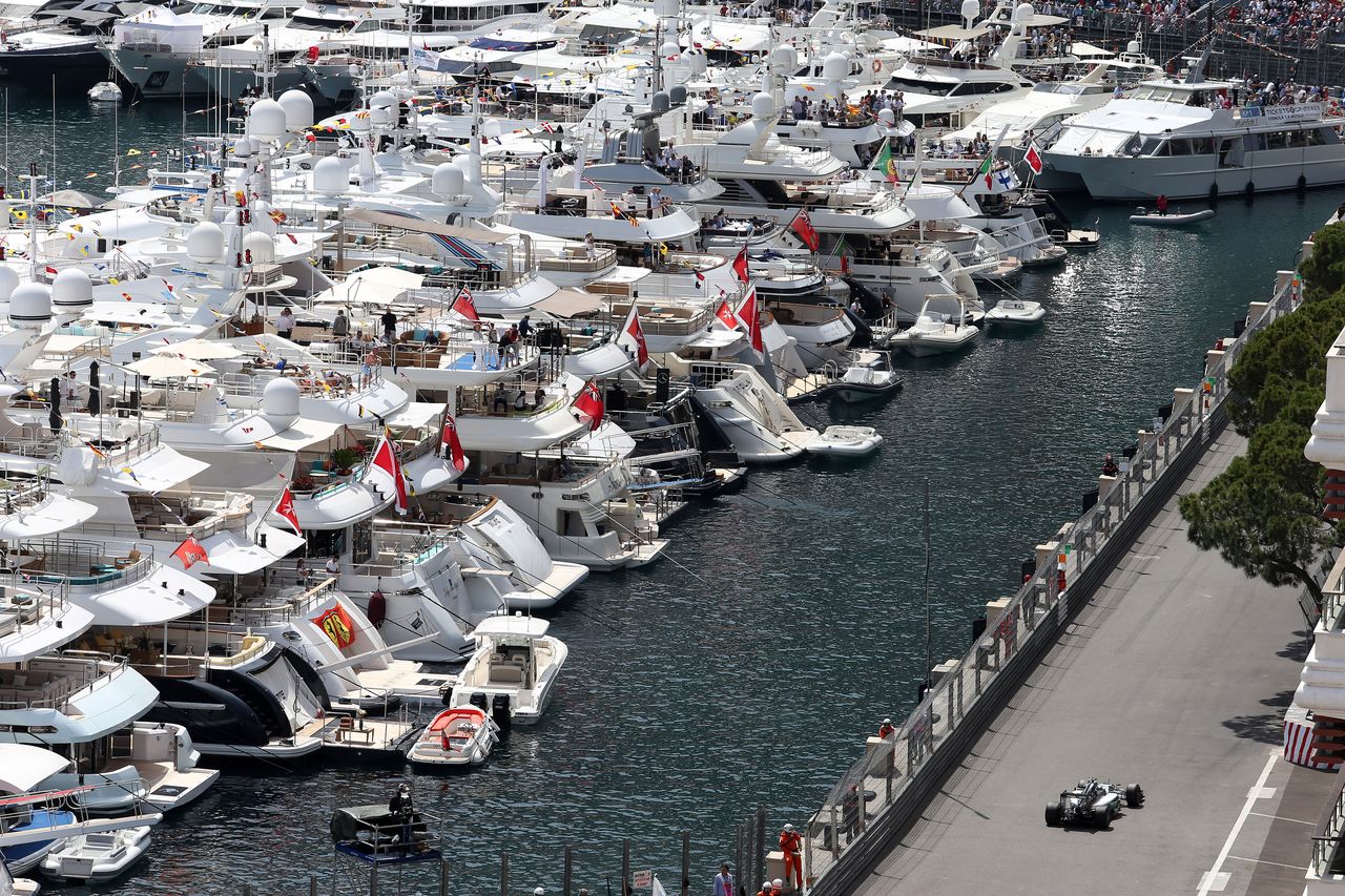 GP MONACO, 26.05.2016 - Prove Libere 1, Lewis Hamilton (GBR) Mercedes AMG F1 W07 Hybrid