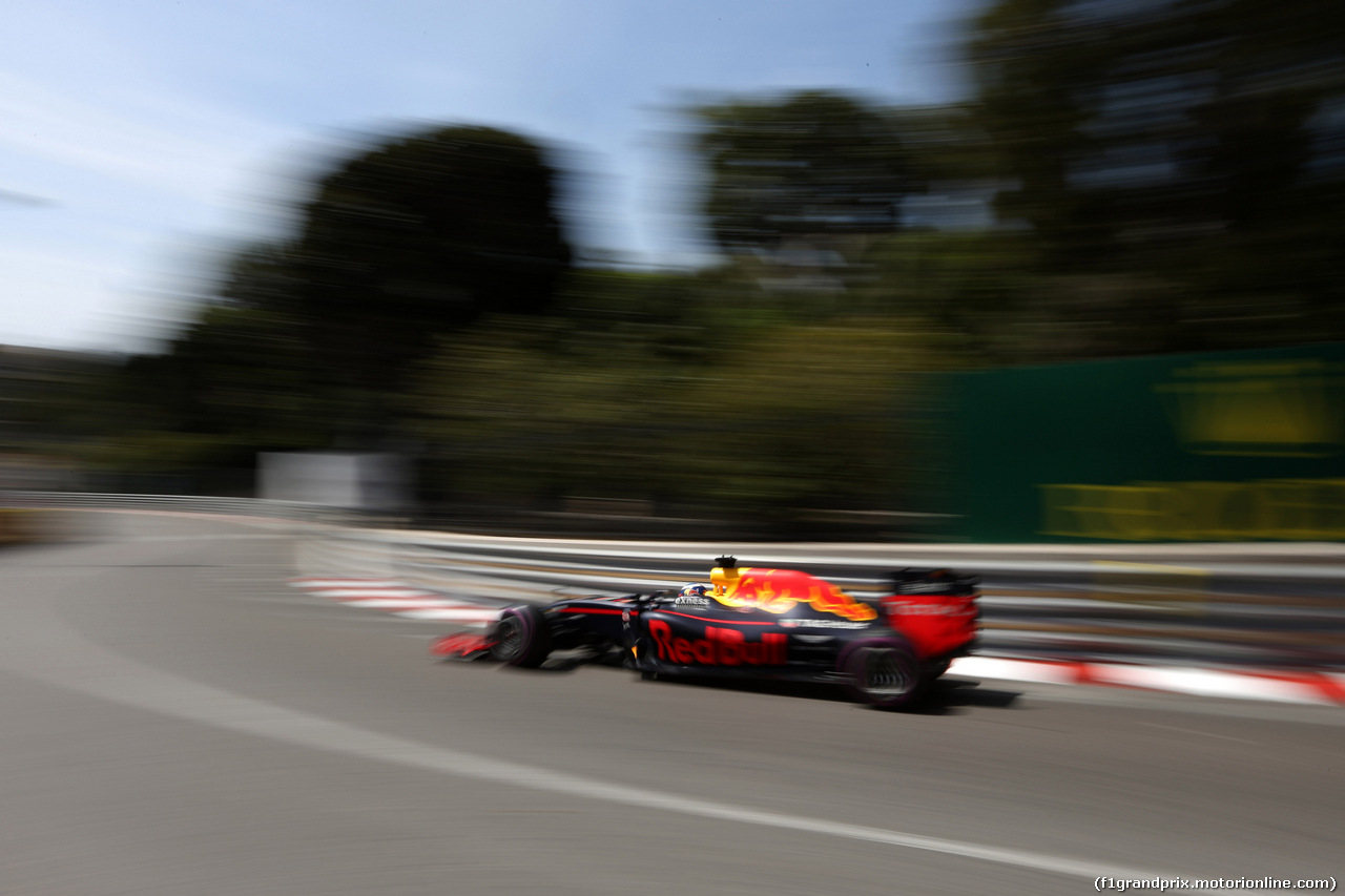 GP MONACO, 28.05.2016 - Prove Libere 3, Daniel Ricciardo (AUS) Red Bull Racing RB12