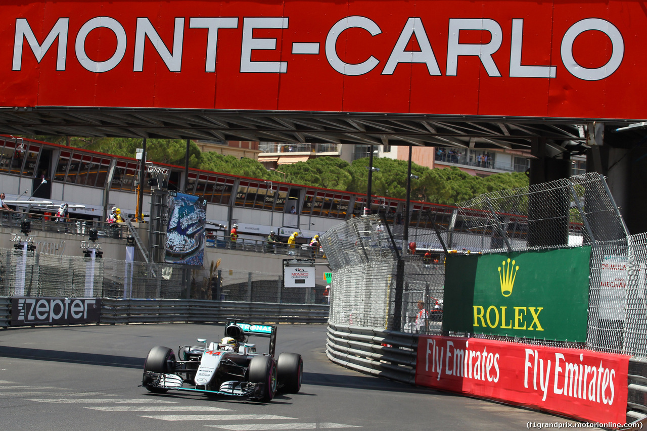 GP MONACO, 28.05.2016 - Qualifiche, Lewis Hamilton (GBR) Mercedes AMG F1 W07 Hybrid
