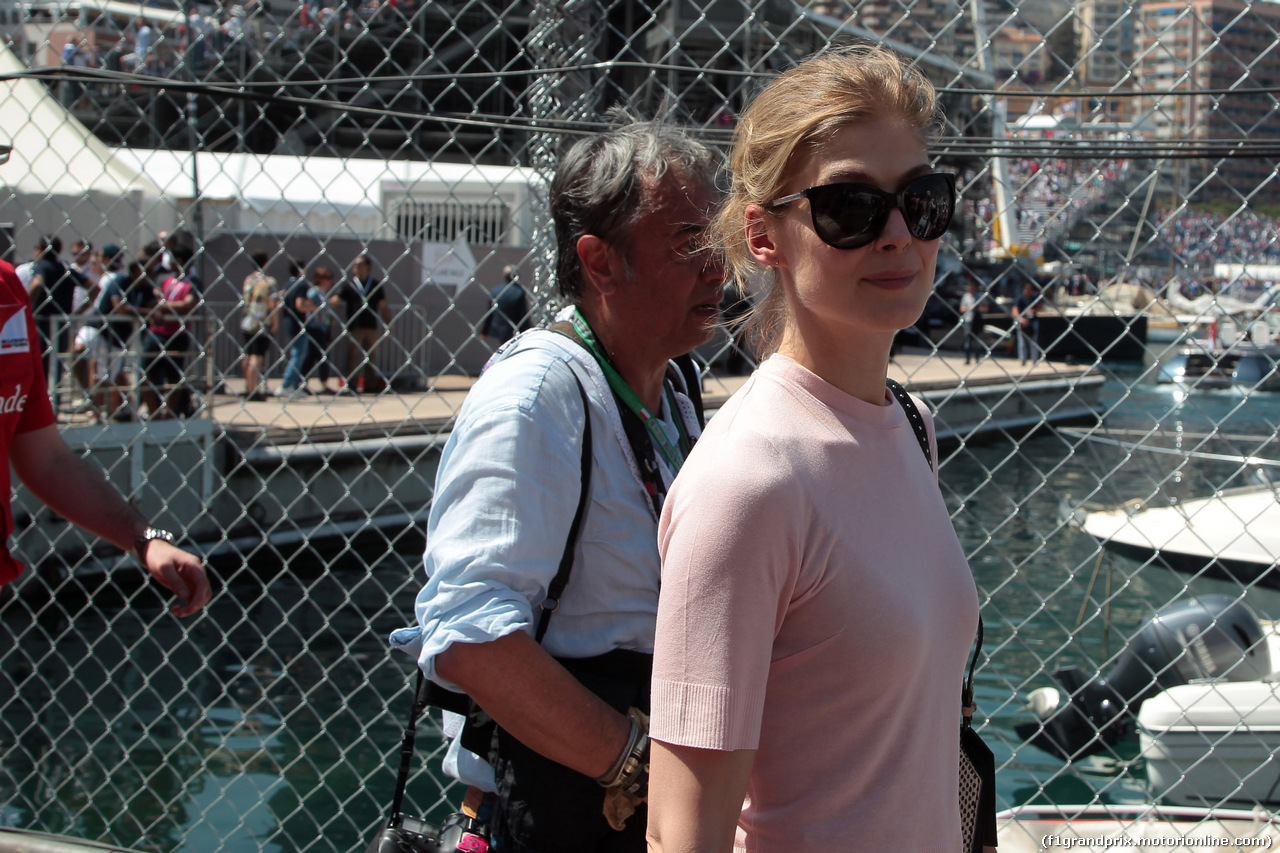 GP MONACO, 28.05.2016 - Qualifiche, Ragazza in the paddock