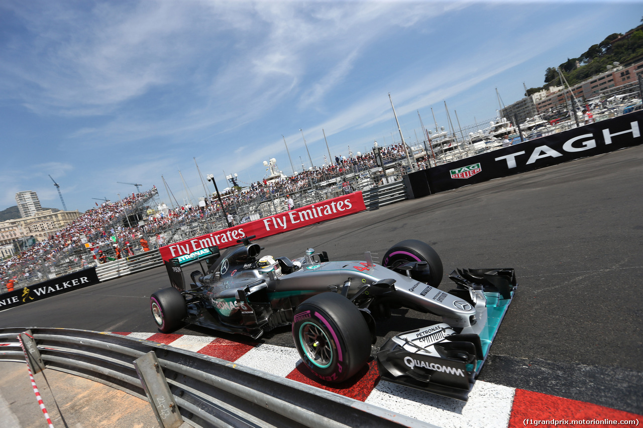 GP MONACO, 28.05.2016 - Qualifiche, Lewis Hamilton (GBR) Mercedes AMG F1 W07 Hybrid