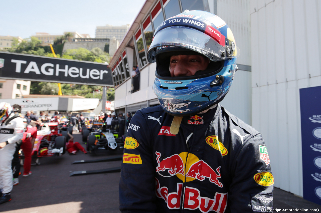 GP MONACO, 28.05.2016 - Qualifiche, Daniel Ricciardo (AUS) Red Bull Racing RB12 pole position
