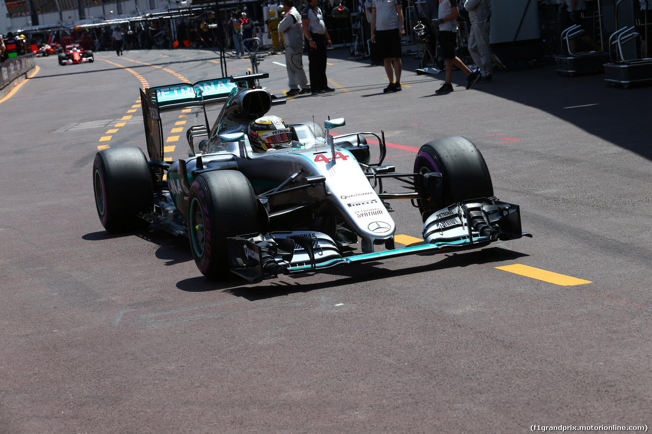 GP MONACO, 28.05.2016 - Qualifiche, Lewis Hamilton (GBR) Mercedes AMG F1 W07 Hybrid