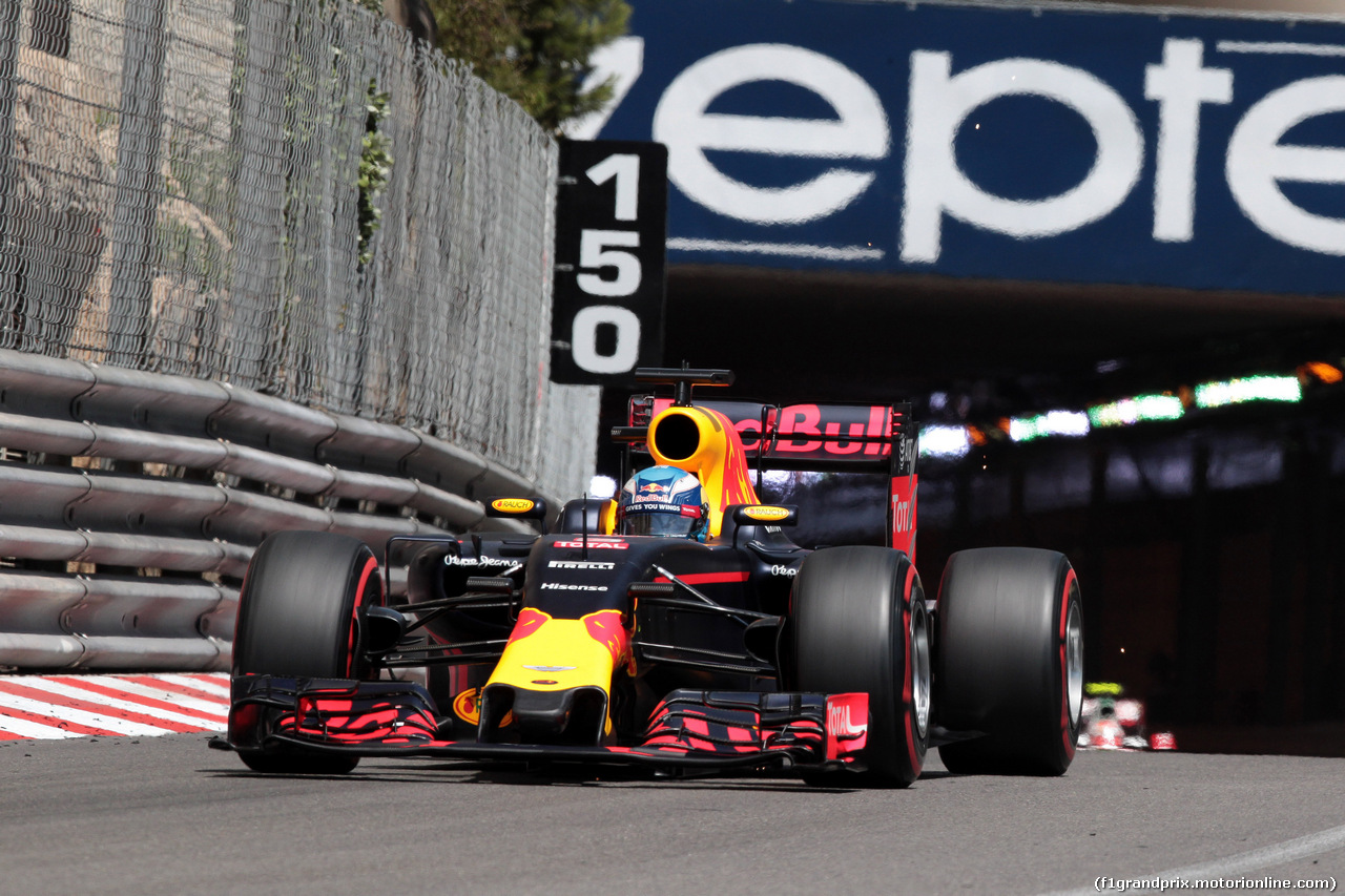 GP MONACO, 28.05.2016 - Qualifiche, Daniel Ricciardo (AUS) Red Bull Racing RB12