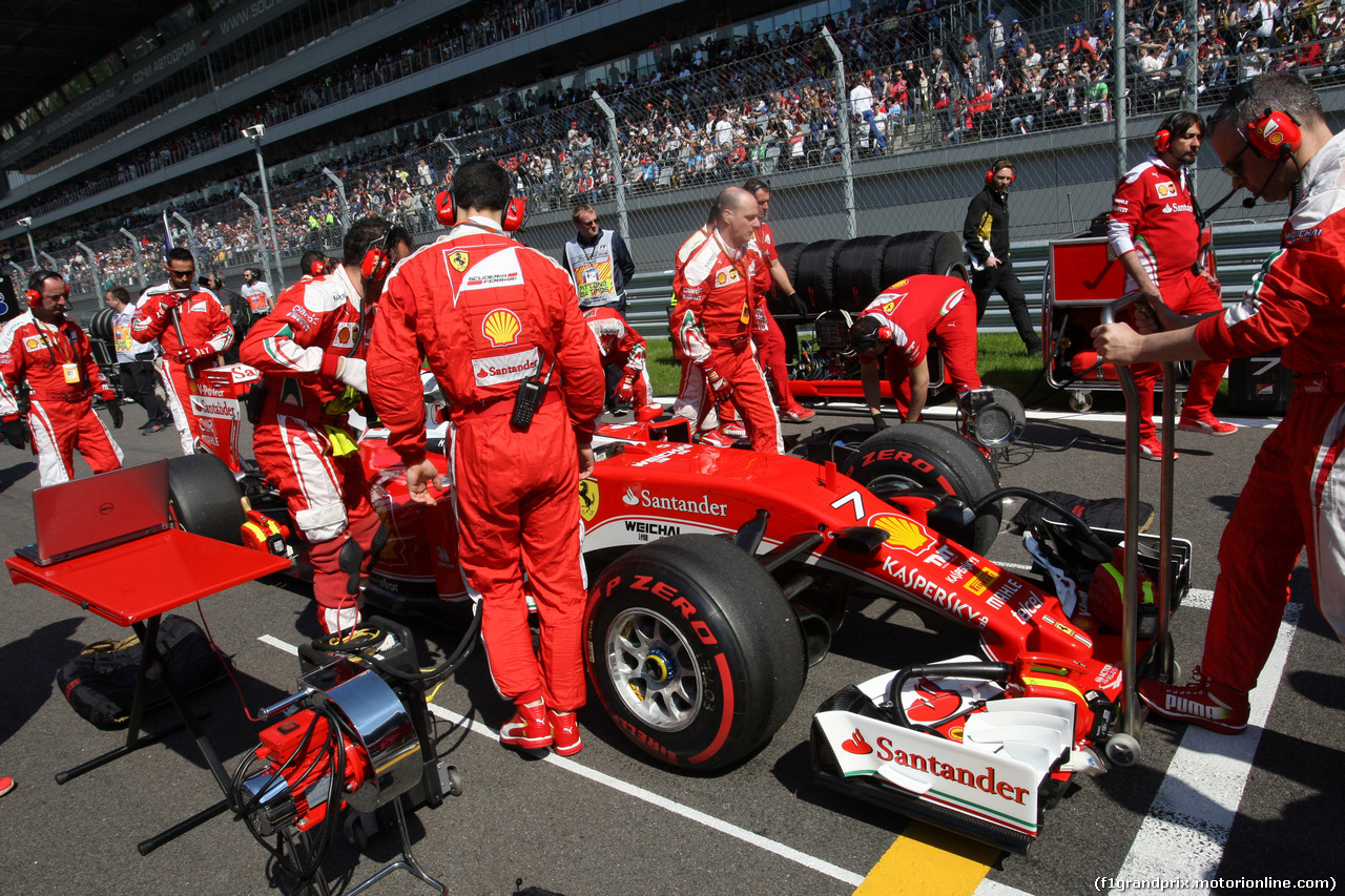 GP RUSSIA, 01.05.2016 - Gara, Kimi Raikkonen (FIN) Ferrari SF16-H