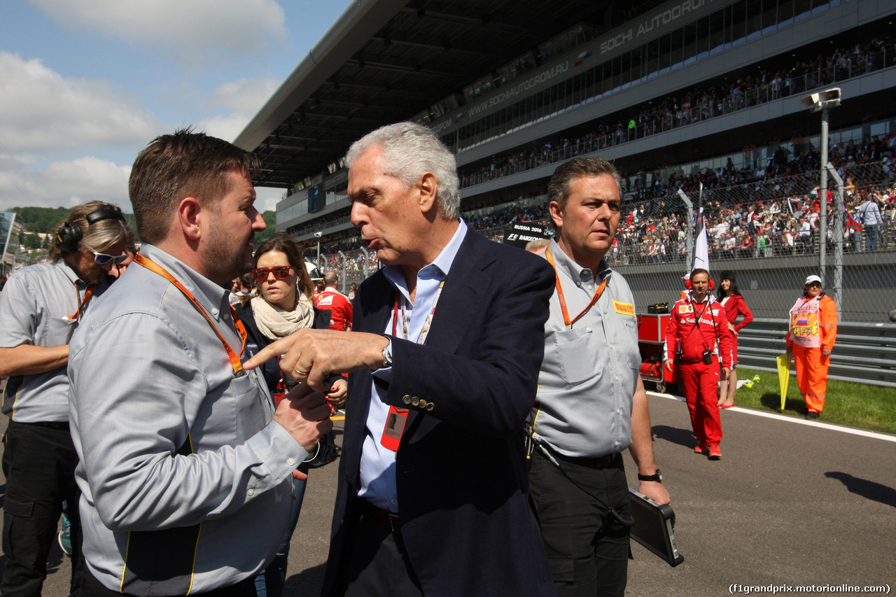 GP RUSSIA, 01.05.2016 - Gara, Paul Hembery, Pirelli Motorspor Director, Marco Tronchetti Provera (ITA), Pirelli's President e Mario Isola (ITA), Sporting Director Pirelli