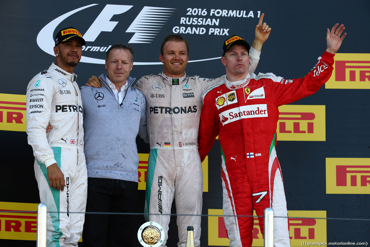 GP RUSSIA, 01.05.2016 - Gara, 1st position Nico Rosberg (GER) Mercedes AMG F1 W07 Hybrid, secondo Lewis Hamilton (GBR) Mercedes AMG F1 W07 Hybrid e terzo Kimi Raikkonen (FIN) Ferrari SF16-H