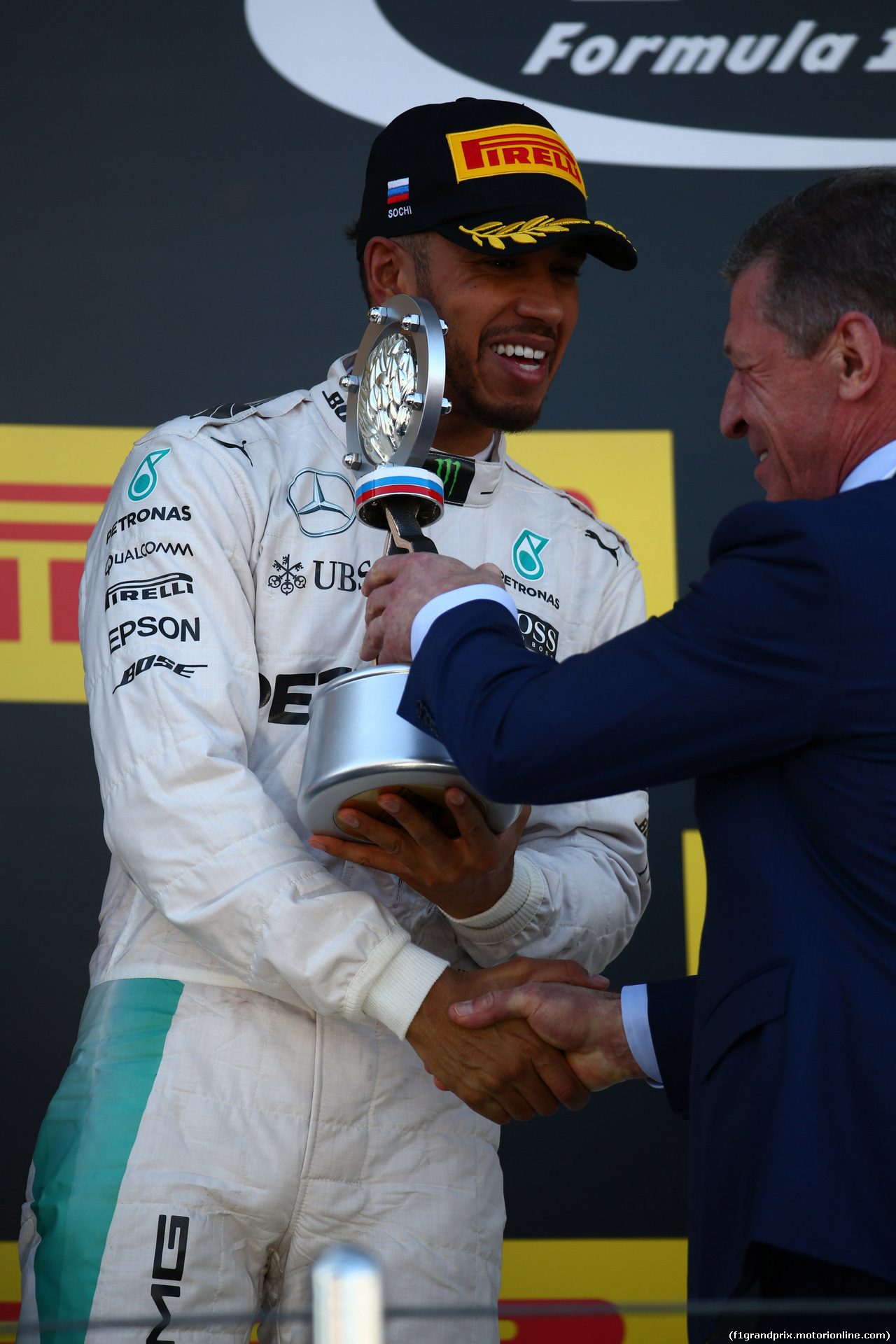 GP RUSSIA, 01.05.2016 - Gara, secondo Lewis Hamilton (GBR) Mercedes AMG F1 W07 Hybrid e Dmitry Kozak (RUS) Deputy Prime Minister of the Russian Federation