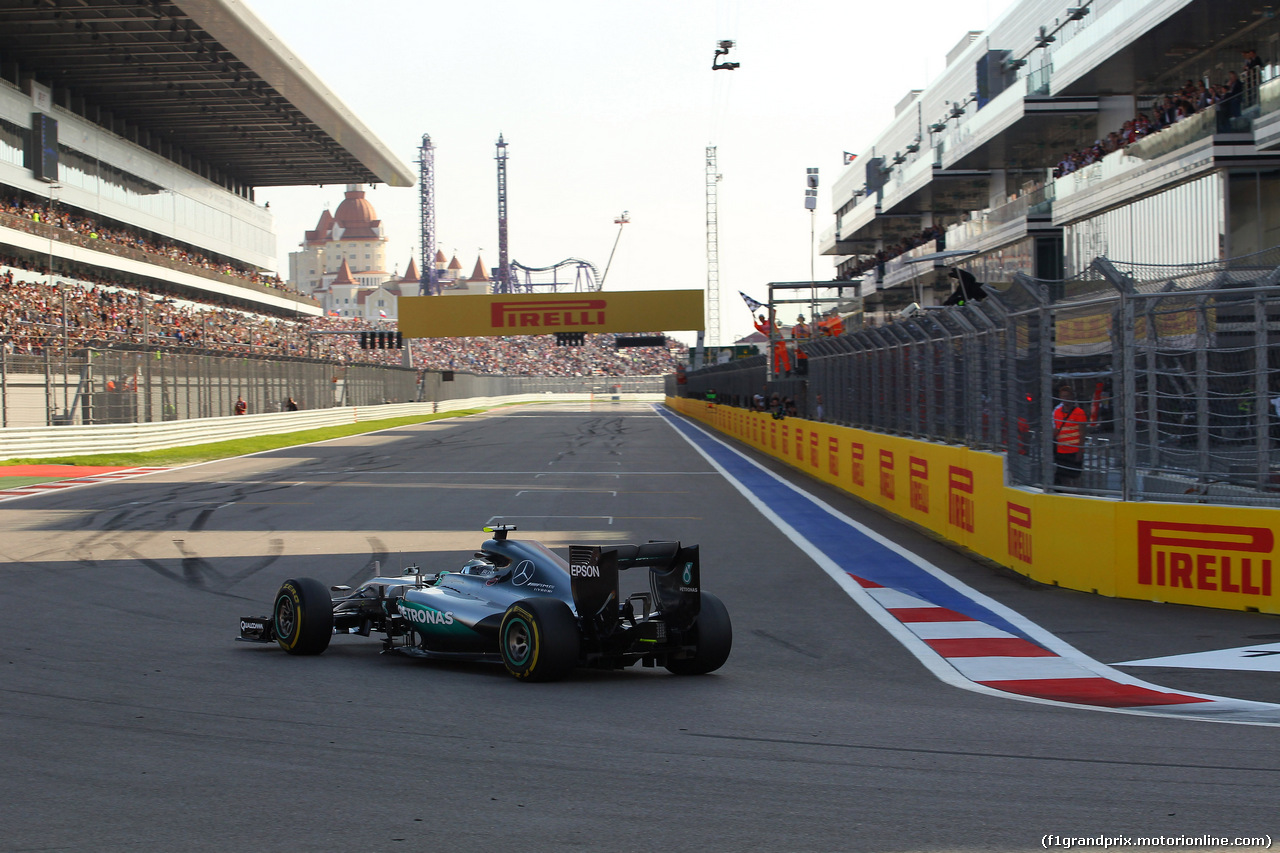 GP RUSSIA, 01.05.2016 - Gara, Nico Rosberg (GER) Mercedes AMG F1 W07 Hybrid vincitore