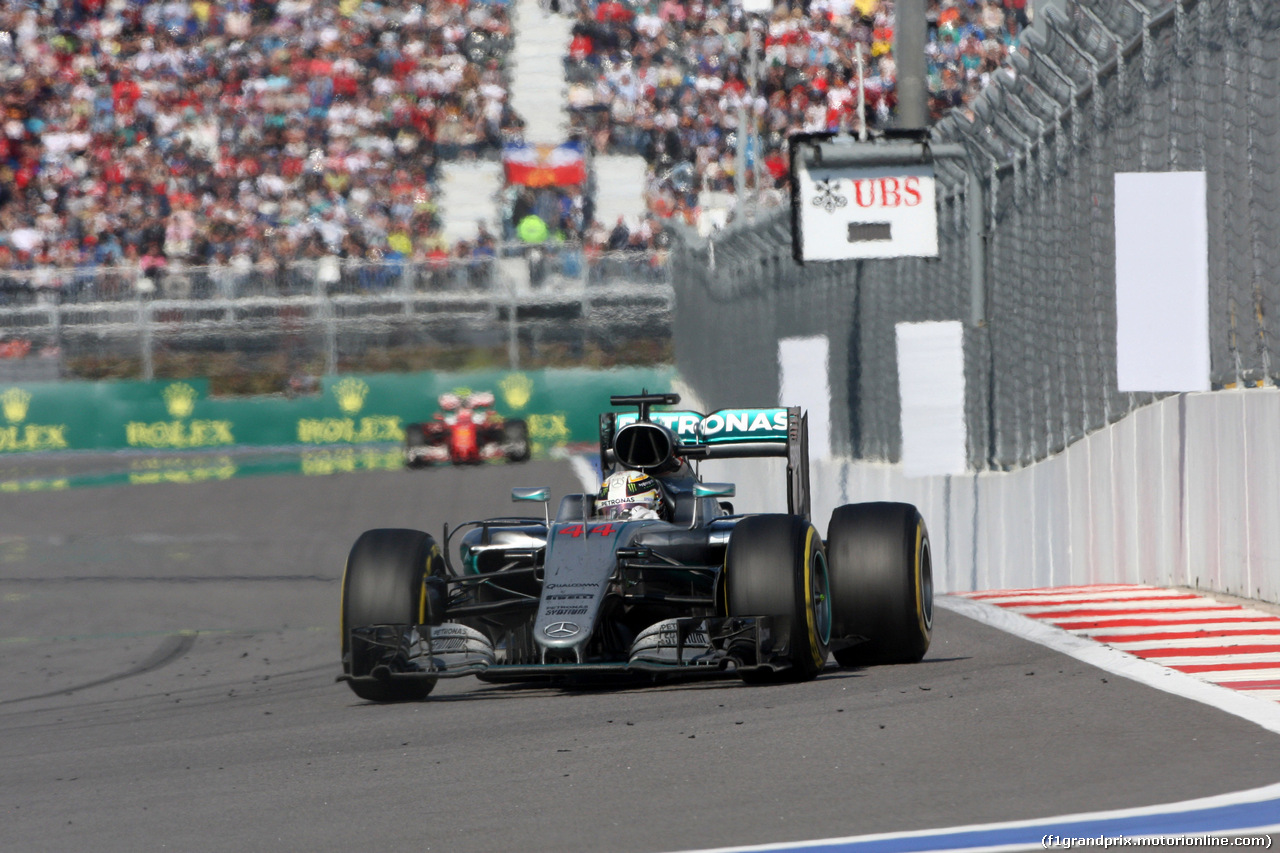 GP RUSSIA, 01.05.2016 - Gara, Lewis Hamilton (GBR) Mercedes AMG F1 W07 Hybrid