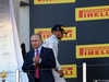 GP RUSSIA, 01.05.2016 - Gara, Vladmir Putin (RUS) Russian President e Lewis Hamilton (GBR) Mercedes AMG F1 W07 Hybrid