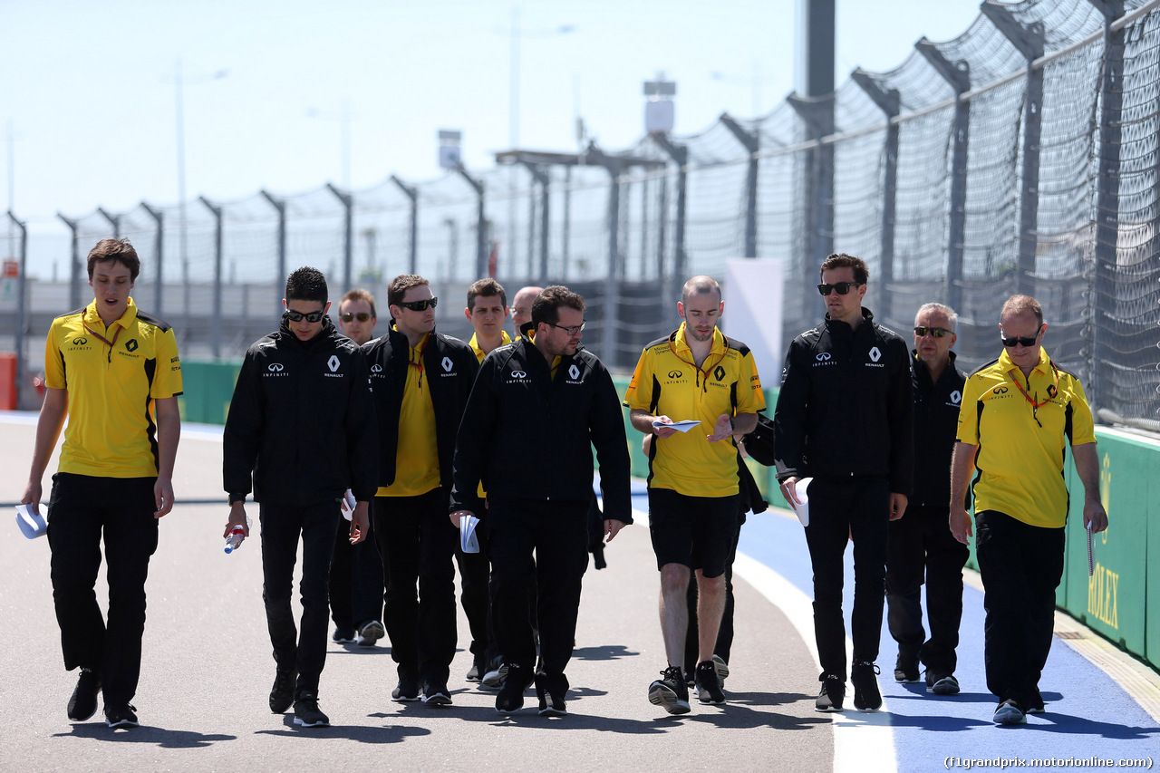 GP RUSSIA, 28.04.2016 - Jolyon Palmer (GBR) Renault Sport F1 Team RS16