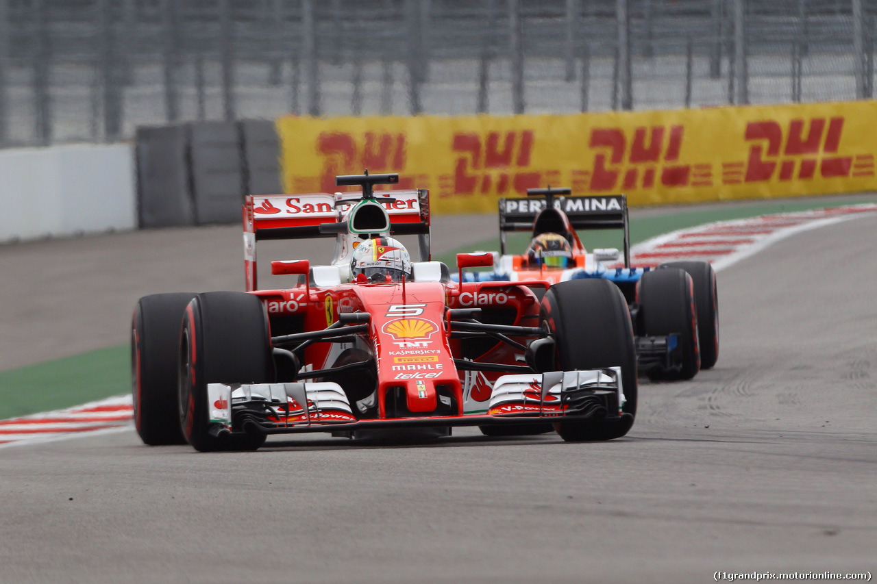 GP RUSSIA, 30.04.2016 - Prove Libere 3, Sebastian Vettel (GER) Ferrari SF16-H e Pascal Wehrlein (GER) Manor Racing MRT05