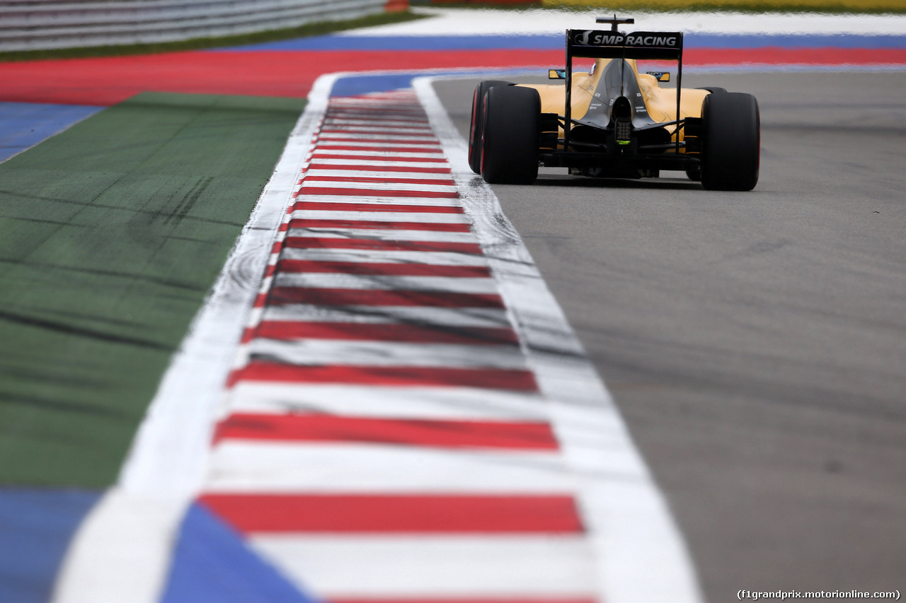 GP RUSSIA, 30.04.2016 - Prove Libere 3, Kevin Magnussen (DEN) Renault Sport F1 Team RS16