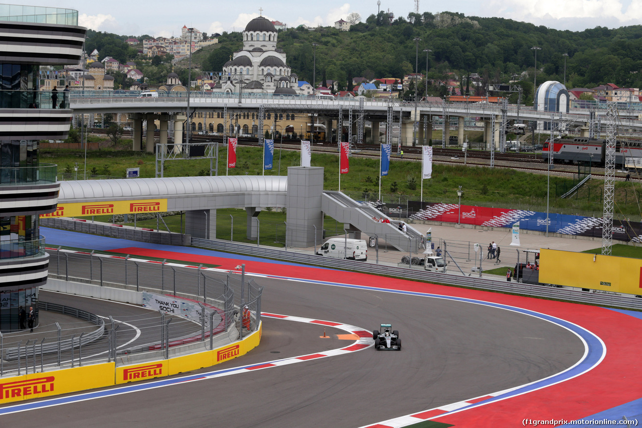 GP RUSSIA, 30.04.2016 - Prove Libere 3, Lewis Hamilton (GBR) Mercedes AMG F1 W07 Hybrid