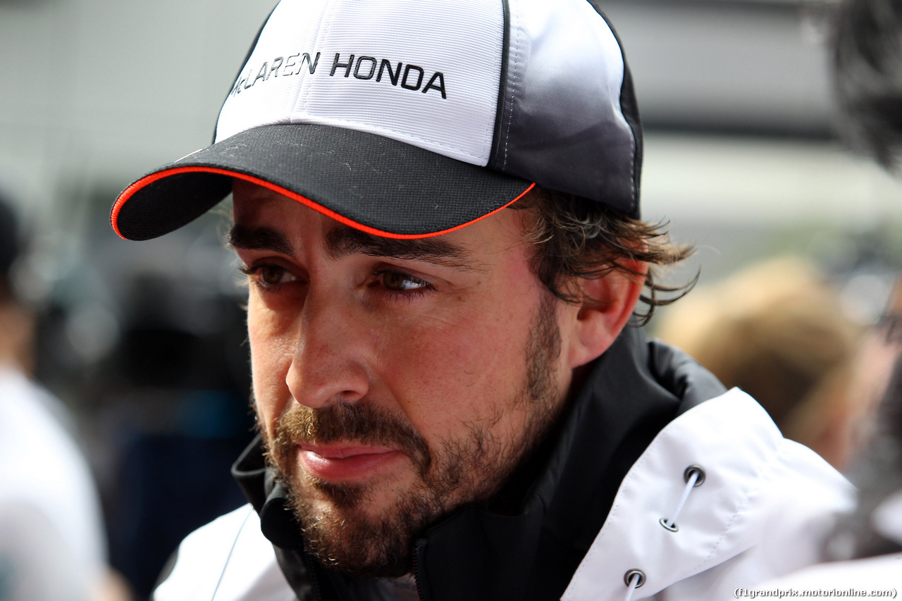 GP RUSSIA, 30.04.2016 - Qualifiche, Fernando Alonso (ESP) McLaren Honda MP4-31