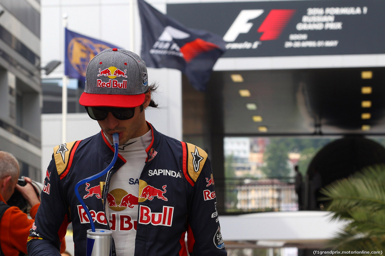 GP RUSSIA, 30.04.2016 - Qualifiche, Carlos Sainz Jr (ESP) Scuderia Toro Rosso STR11