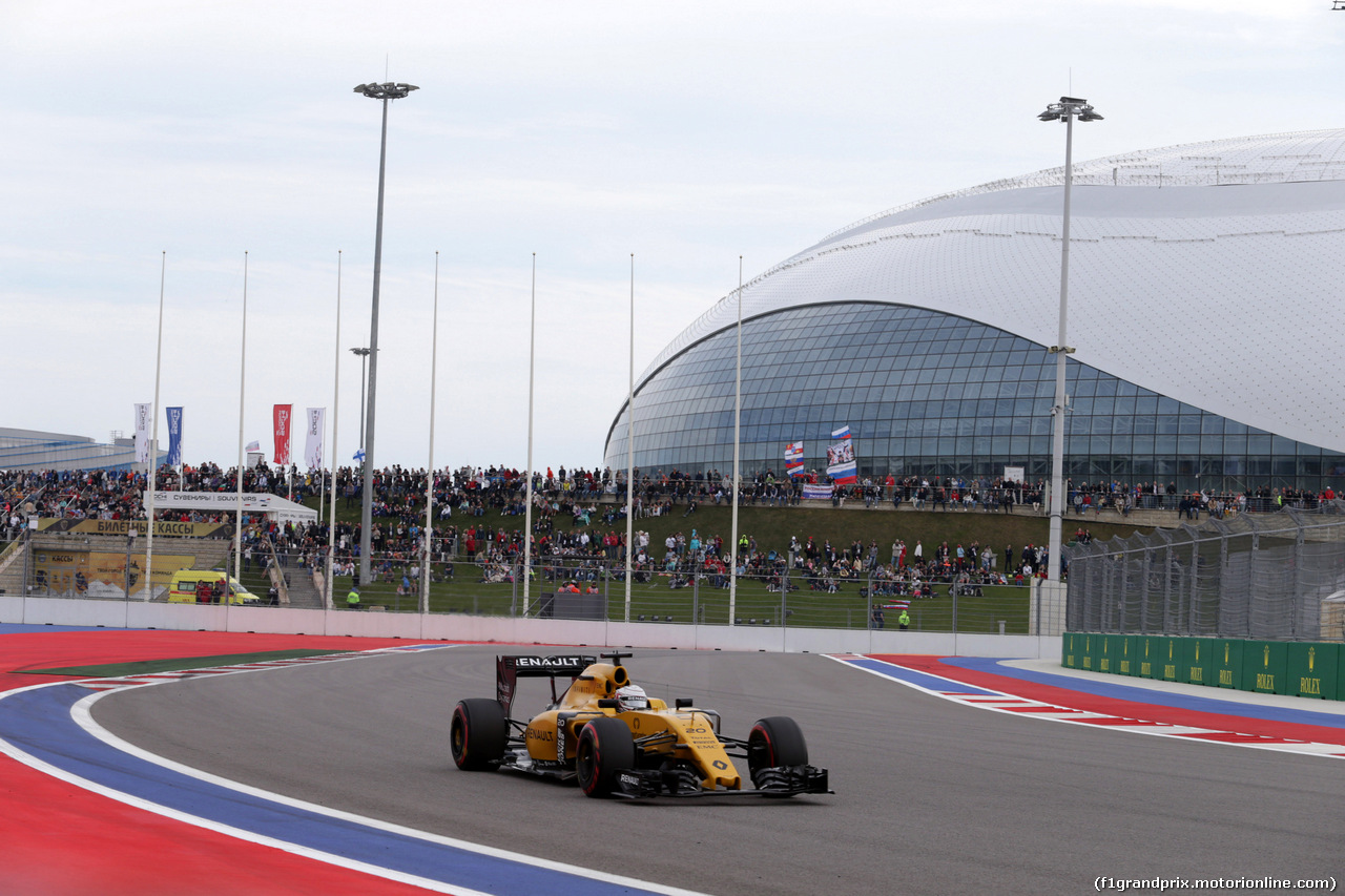 GP RUSSIA, 30.04.2016 - Qualifiche, Kevin Magnussen (DEN) Renault Sport F1 Team RS16