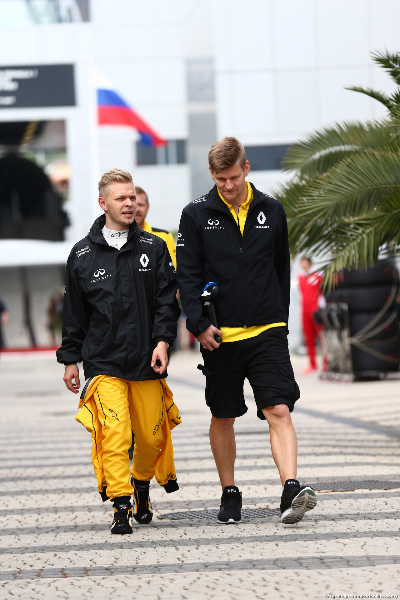 GP RUSSIA, 30.04.2016 - Qualifiche, Kevin Magnussen (DEN) Renault Sport F1 Team RS16