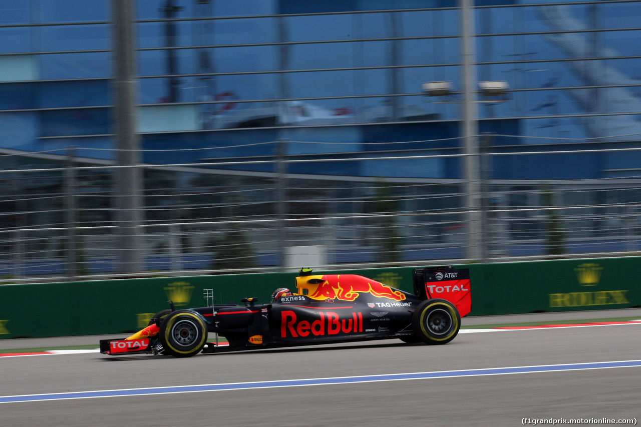 GP RUSSIA, 29.04.2016 - Prove Libere 1, Daniil Kvyat (RUS) Red Bull Racing RB12