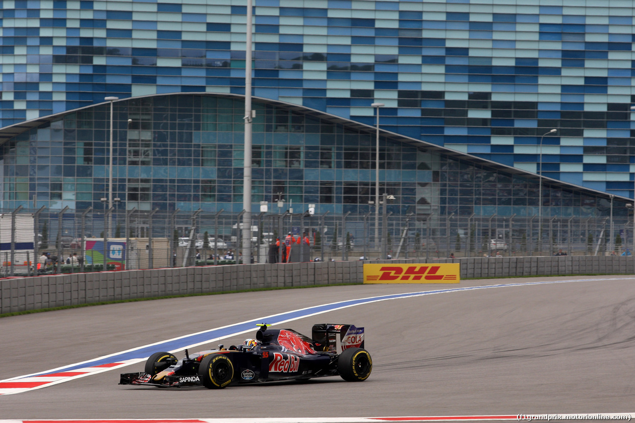 GP RUSSIA, 29.04.2016 - Prove Libere 1, Carlos Sainz Jr (ESP) Scuderia Toro Rosso STR11