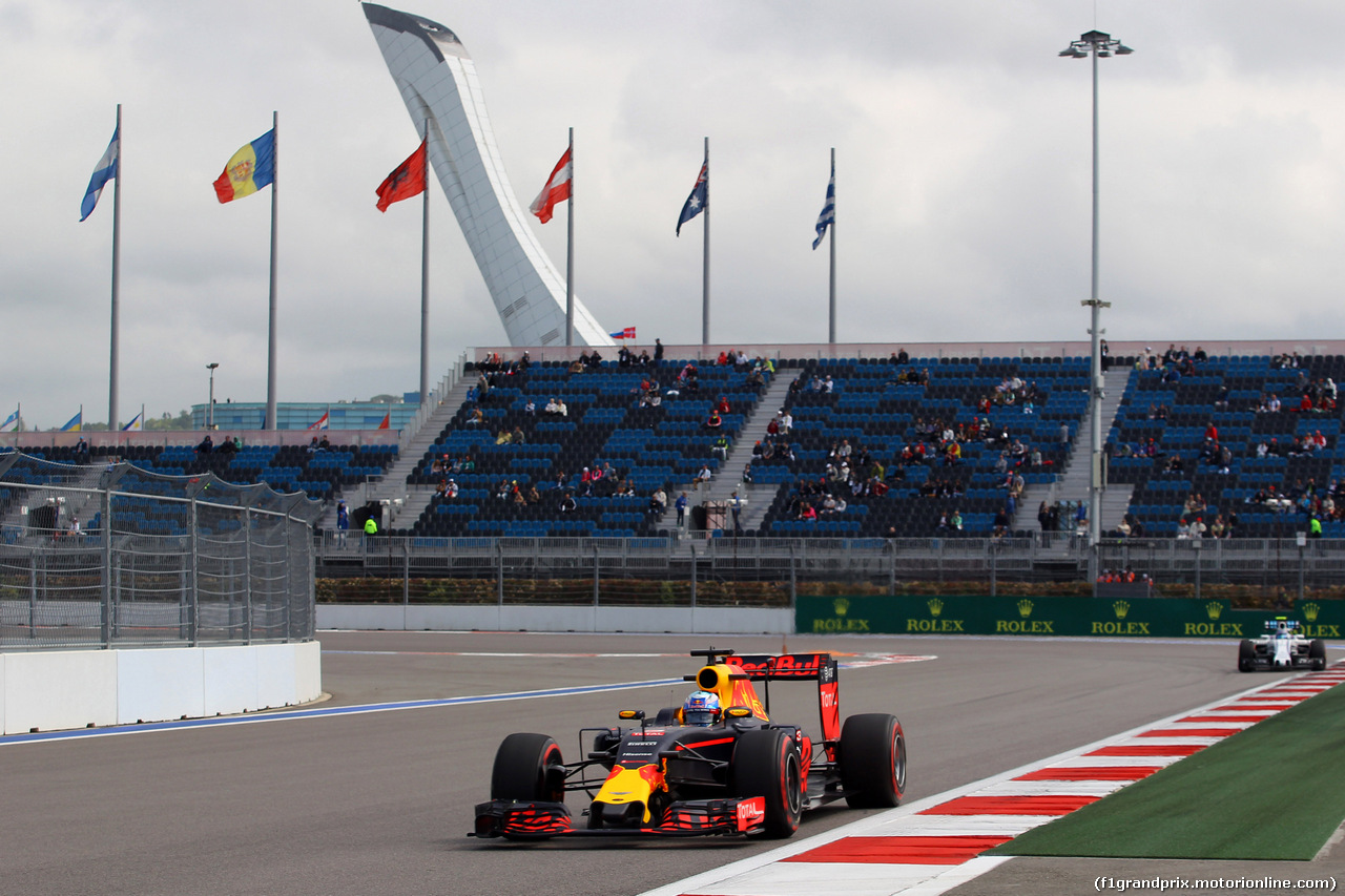 GP RUSSIA, 29.04.2016 - Prove Libere 1, Daniel Ricciardo (AUS) Red Bull Racing RB12